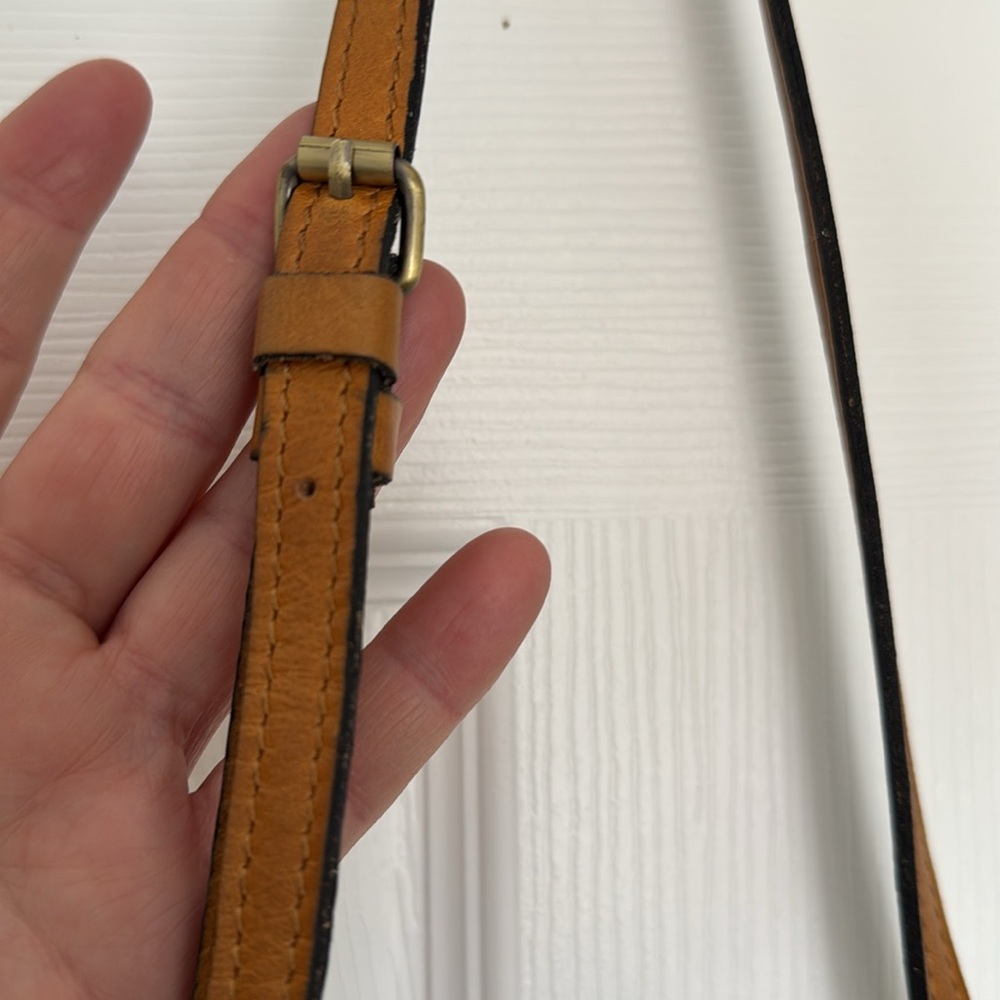 Patricia Nash crossbody gently used - Picture 5 of 8
